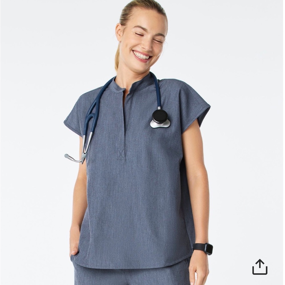 Figs Rafaela Heathered Denim Scrub Top, Size Small, Professional, Comfy, Chic